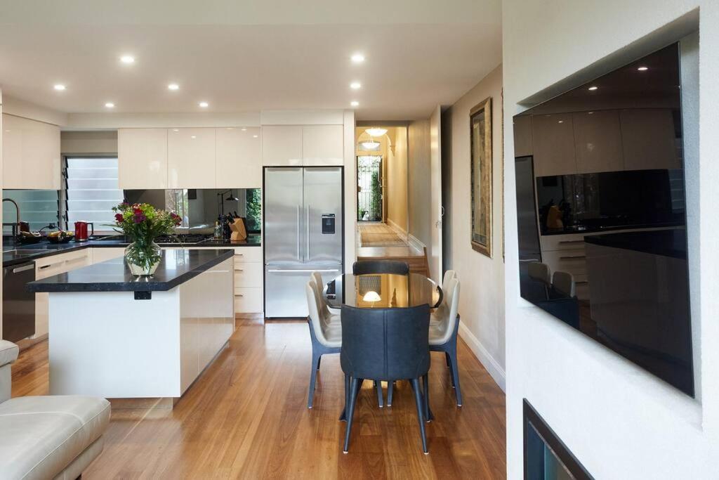 Er125 - Crows Nest Comfort Spacious 3 Bedroom